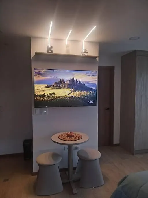 Extraordinario Estudio, Ubicacion Perfecta 키토 아파트